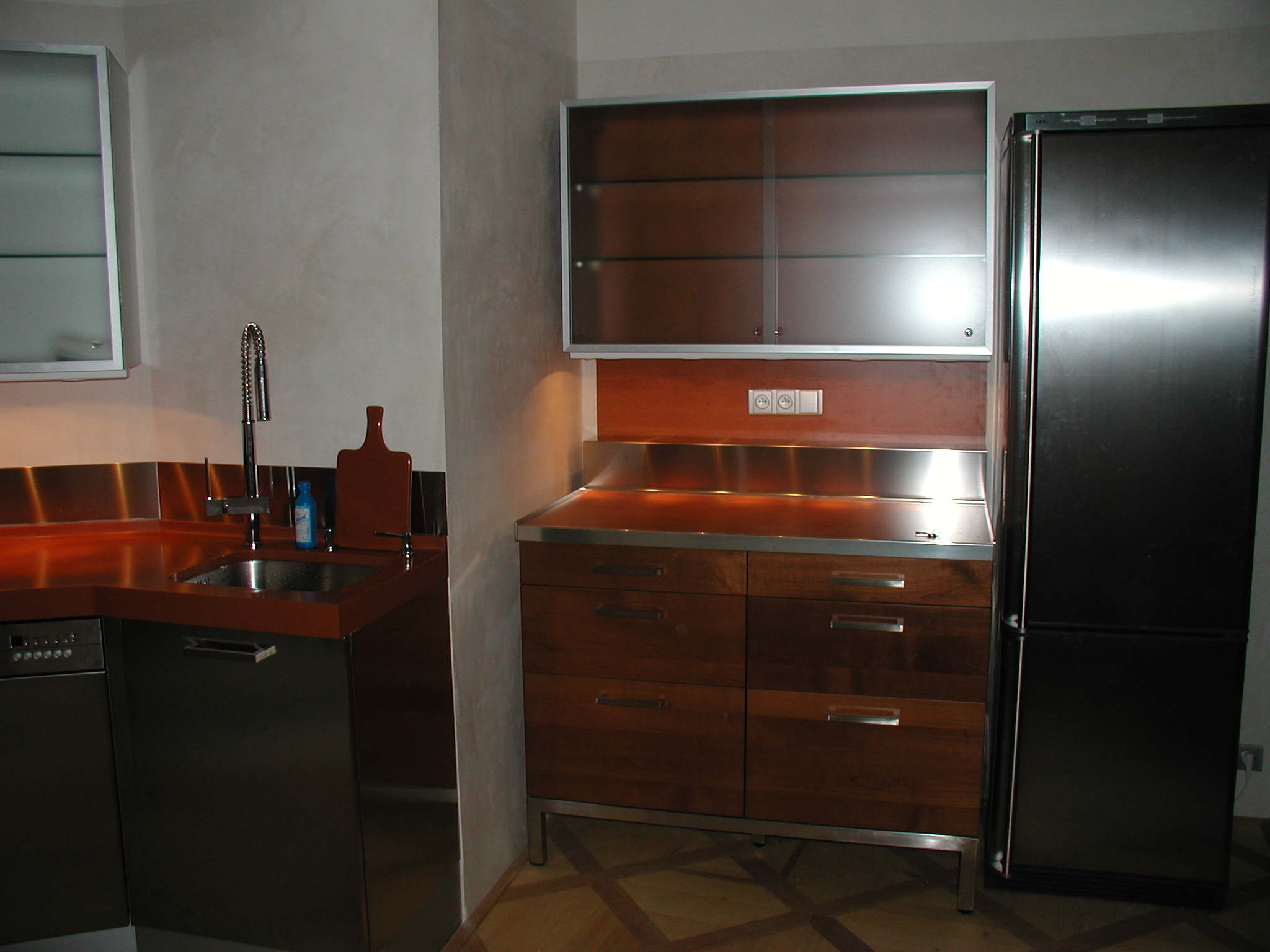 LEADER - DESK+ATYP INOX.JPG