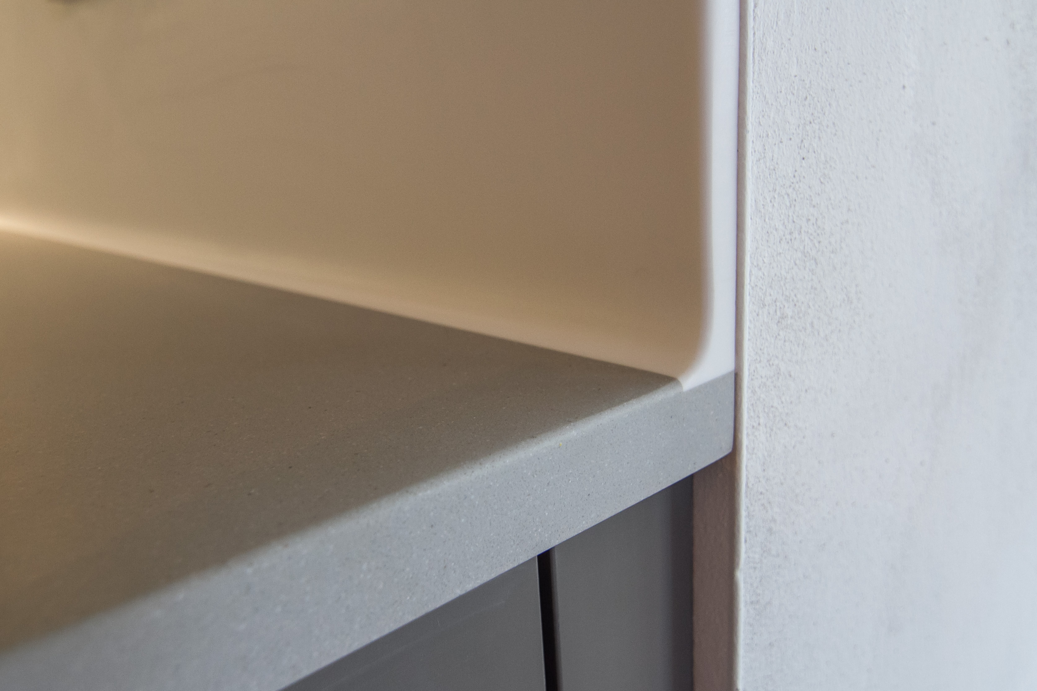 12detail Corian pult